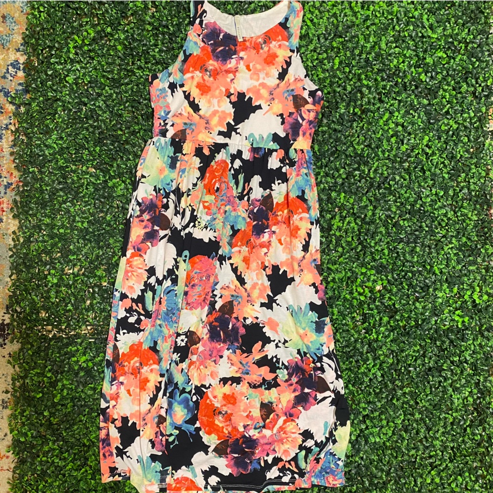 Bellamie Brand Floral Dress. Size Medium.